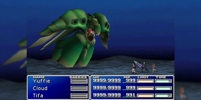Scène de combat dans le jeu vidéo Final Fantasy VII où les personnages Yuffie, Cloud et Tifa affrontent une grande entité verte, avec un tableau d'interface en bas affichant leurs noms et des statistiques d'HP maximales à 9999.
